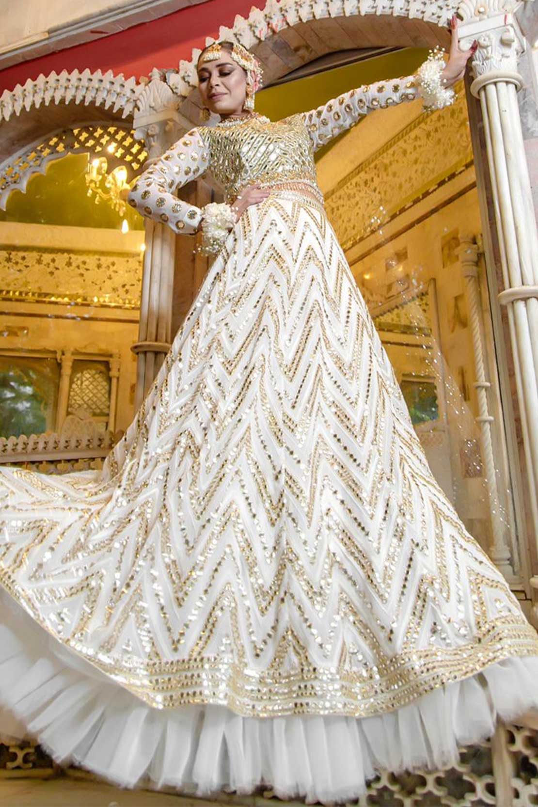 White and gold deals dress pakistani