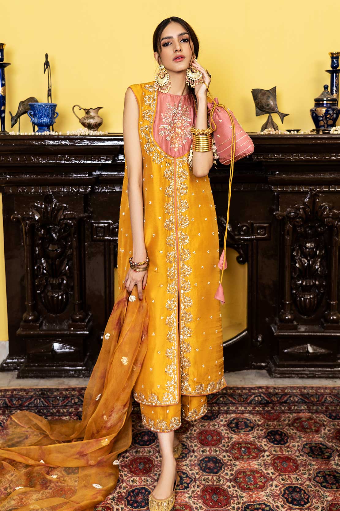 Simple mehndi outlet dresses 2019