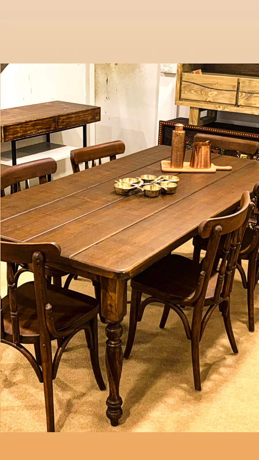 Six person outlet dining table set